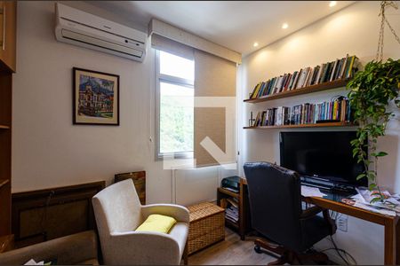 Quarto 1 de apartamento para alugar com 3 quartos, 98m² em Santa Rosa, Niterói