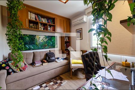 Quarto 1 de apartamento para alugar com 3 quartos, 98m² em Santa Rosa, Niterói