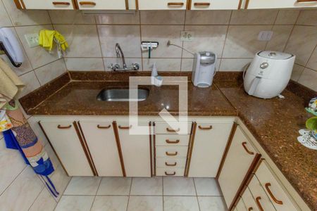 Apartamento à venda com 70m², 2 quartos e 2 vagasCozinha 