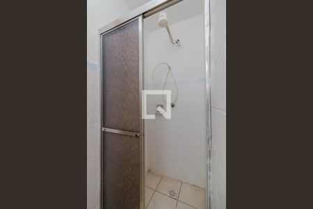 Banheiro de kitnet/studio à venda com 1 quarto, 27m² em Centro Histórico, Porto Alegre