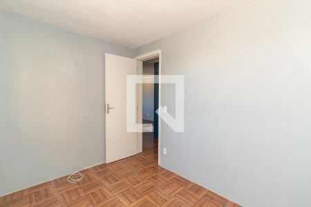 Quarto de apartamento à venda com 2 quartos, 45m² em Rubem Berta, Porto Alegre