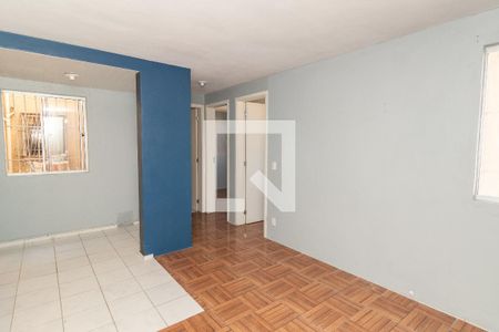 Sala de apartamento à venda com 2 quartos, 45m² em Rubem Berta, Porto Alegre