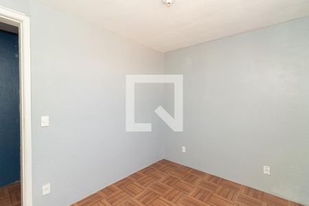 Quarto de apartamento à venda com 2 quartos, 45m² em Rubem Berta, Porto Alegre