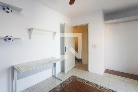 Quarto 3 de casa à venda com 3 quartos, 180m² em Sarandi, Porto Alegre