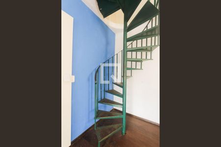 Sala de casa à venda com 3 quartos, 180m² em Sarandi, Porto Alegre
