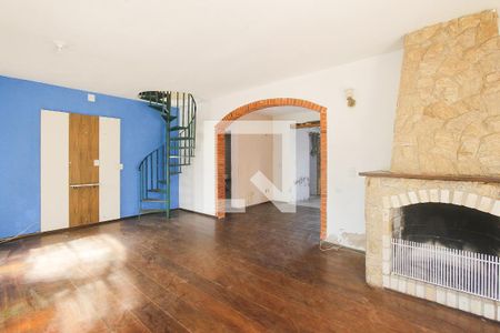 Sala de casa à venda com 3 quartos, 180m² em Sarandi, Porto Alegre
