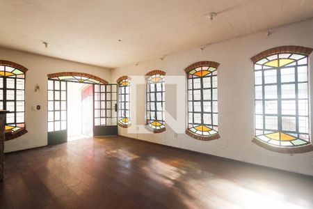 Sala de casa à venda com 3 quartos, 180m² em Sarandi, Porto Alegre