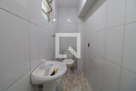 Banheiro de kitnet/studio para alugar com 1 quarto, 25m² em Cidade São Mateus, São Paulo