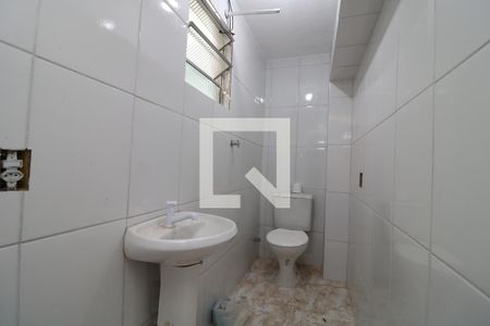 Banheiro de kitnet/studio para alugar com 1 quarto, 25m² em Cidade São Mateus, São Paulo