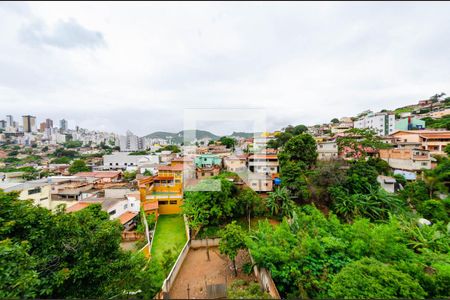 Casa à venda com 600m², 3 quartos e sem vagaVista