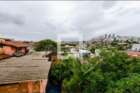 Casa à venda com 600m², 3 quartos e sem vagaVista