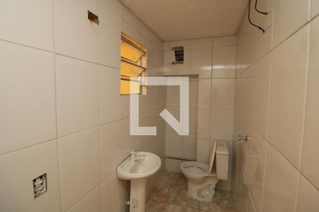 Banheiro de kitnet/studio para alugar com 1 quarto, 25m² em Cidade São Mateus, São Paulo