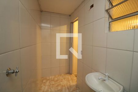 Banheiro de kitnet/studio para alugar com 1 quarto, 25m² em Cidade São Mateus, São Paulo