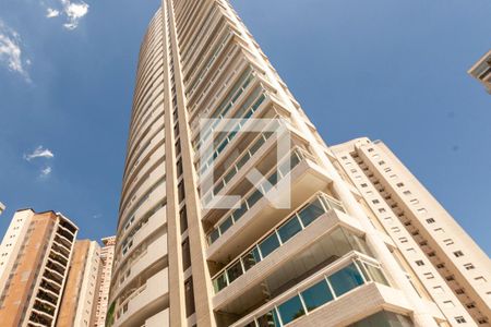 Apartamento à venda com 366m², 5 quartos e 5 vagas Apartamento à venda com 366m², 5 quartos e 5 vagasFachada