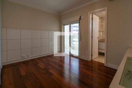 Apartamento à venda com 366m², 5 quartos e 5 vagas Apartamento à venda com 366m², 5 quartos e 5 vagasQuarto