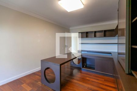 Apartamento à venda com 366m², 5 quartos e 5 vagas Apartamento à venda com 366m², 5 quartos e 5 vagasEscritório