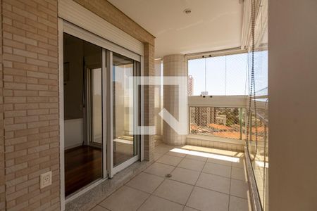 Apartamento à venda com 366m², 5 quartos e 5 vagas Apartamento à venda com 366m², 5 quartos e 5 vagasVaranda