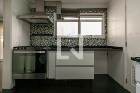 Apartamento à venda com 366m², 5 quartos e 5 vagas Apartamento à venda com 366m², 5 quartos e 5 vagasCozinha