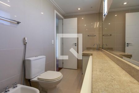 Apartamento à venda com 366m², 5 quartos e 5 vagas Apartamento à venda com 366m², 5 quartos e 5 vagasBanheiro