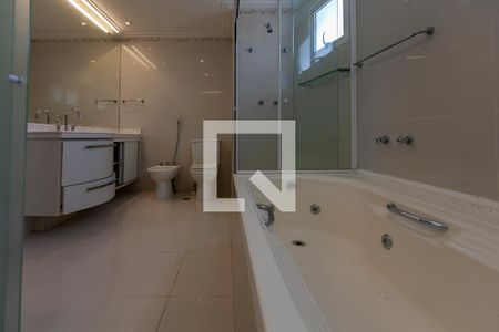 Apartamento à venda com 366m², 5 quartos e 5 vagas Apartamento à venda com 366m², 5 quartos e 5 vagasBanheiro