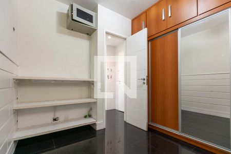 Apartamento à venda com 366m², 5 quartos e 5 vagas Apartamento à venda com 366m², 5 quartos e 5 vagasQuarto