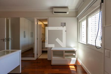 Apartamento à venda com 366m², 5 quartos e 5 vagas Apartamento à venda com 366m², 5 quartos e 5 vagasQuarto