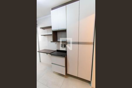 Apartamento para alugar com 59m², 3 quartos e 1 vaga Apartamento para alugar com 59m², 3 quartos e 1 vagaCozinha - Armários