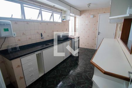 Apartamento à venda com 130m², 4 quartos e 2 vagasCozinha