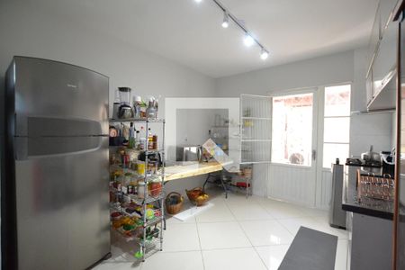 Casa à venda com 306m², 4 quartos e 2 vagasCozinha