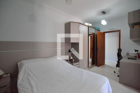 Casa à venda com 306m², 4 quartos e 2 vagasSuíte 2