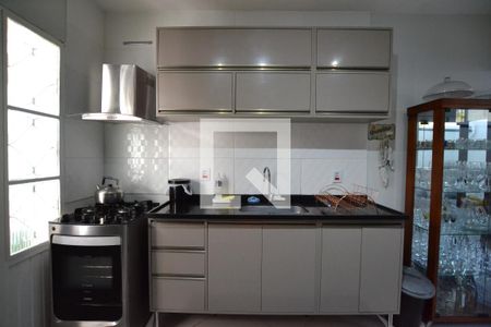 Casa à venda com 306m², 4 quartos e 2 vagasCozinha