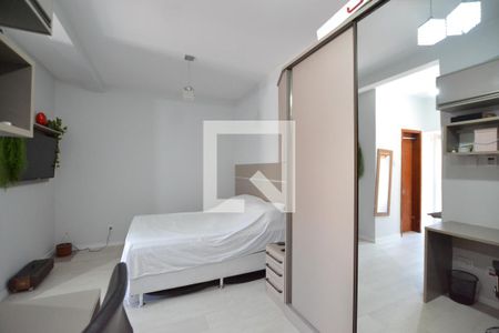 Casa à venda com 306m², 4 quartos e 2 vagasSuíte 2