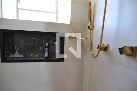 Casa à venda com 306m², 4 quartos e 2 vagasBanheiro Social