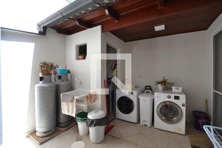 Casa à venda com 306m², 4 quartos e 2 vagasÁrea de Serviço