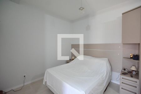 Casa à venda com 306m², 4 quartos e 2 vagasSuíte 2