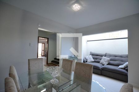 Sala de casa à venda com 4 quartos, 306m² em Menino Deus, Porto Alegre