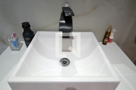 Casa à venda com 306m², 4 quartos e 2 vagasBanheiro da Suíte 2