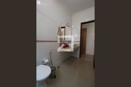 Casa à venda com 398m², 3 quartos e 3 vagasBanheiro Social