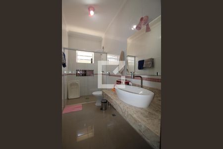 Casa à venda com 398m², 3 quartos e 3 vagasBanheiro Social