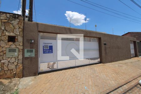 Casa à venda com 398m², 3 quartos e 3 vagasFachada