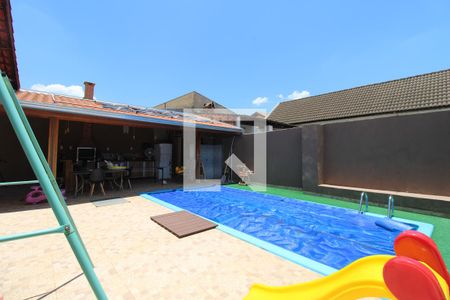 Casa à venda com 398m², 3 quartos e 3 vagasQuintal - Piscina