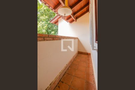 Casa para alugar com 500m², 6 quartos e 4 vagasCorredor