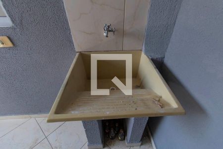 Casa para alugar com 60m², 2 quartos e 1 vaga Casa para alugar com 60m², 2 quartos e 1 vagaÁrea de Serviço