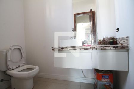 Casa à venda com 340m², 4 quartos e 4 vagasBanheiro