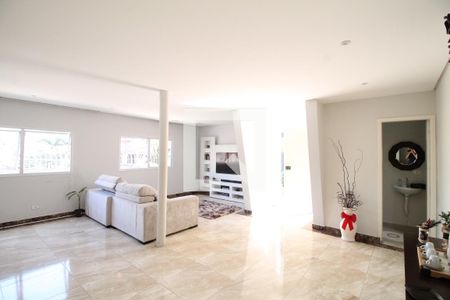 Casa à venda com 340m², 4 quartos e 4 vagasSala