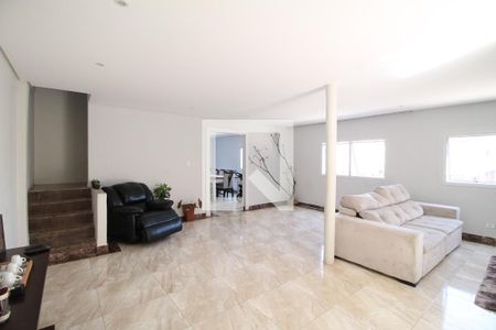 Casa à venda com 340m², 4 quartos e 4 vagasSala