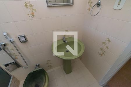 Apartamento para alugar com 55m², 2 quartos e sem vagaBanheiro