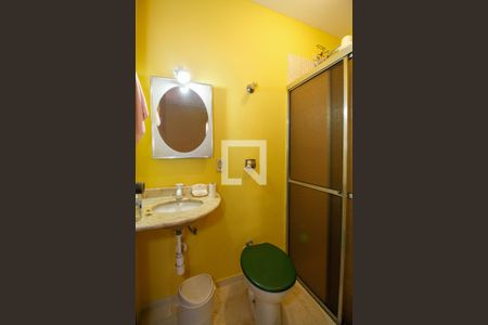 Casa à venda com 240m², 2 quartos e 1 vagaBanheiro 1