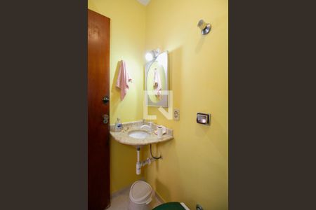 Casa à venda com 240m², 2 quartos e 1 vagaBanheiro 1