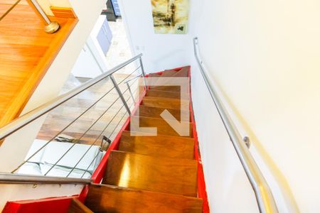 Apartamento para alugar com 106m², 2 quartos e 2 vagasEscada aceso Suíte